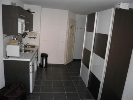 VUE PIECE VERS KITCHENET